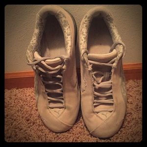 Women’s puma shoes